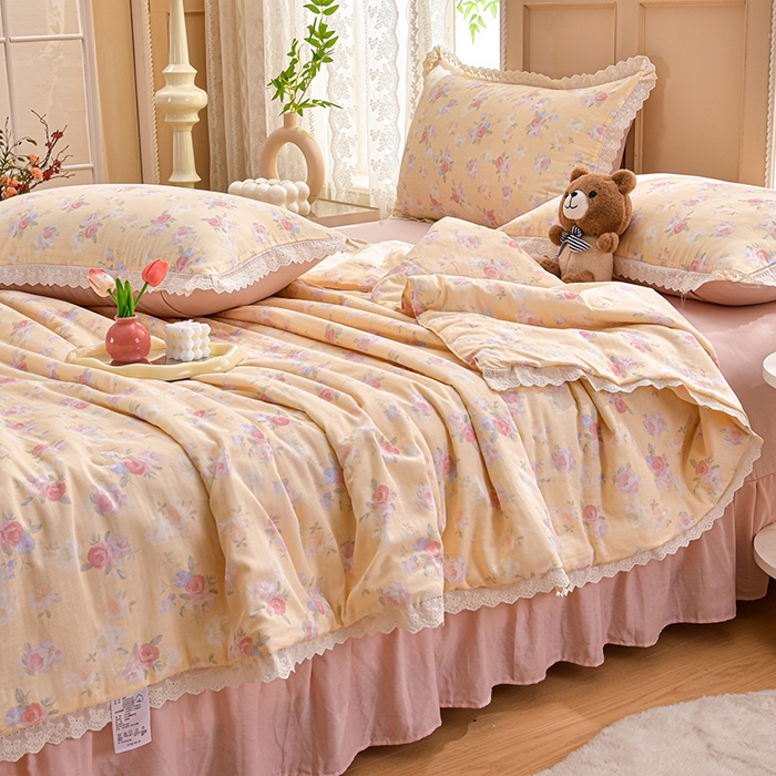 91家纺网 家纺一手货源 找家纺 绘萱家居 2025新款100%全棉双层纱花边床裙款夏被四件套