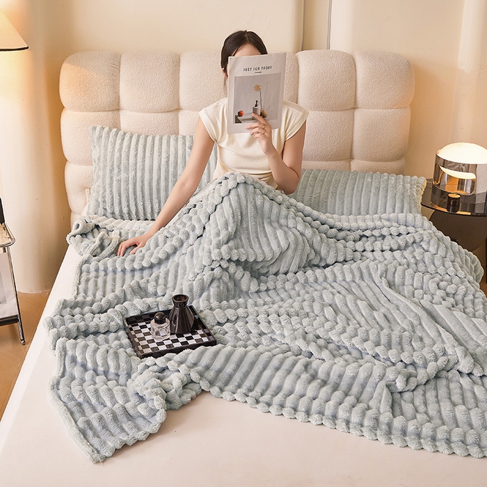 91家纺网 家纺一手货源 找家纺 合纵跨境工厂 2025新款兔毛绒法兰绒贝贝绒毛毯跨境外贸JIT一件代发TEMU亚马逊希音包过核价抽条毛毯 梦幻浅灰