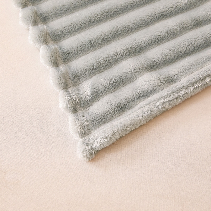 91家纺网 家纺一手货源 找家纺 合纵跨境工厂 2025新款兔毛绒法兰绒贝贝绒毛毯跨境外贸JIT一件代发TEMU亚马逊希音包过核价抽条毛毯 梦幻浅灰