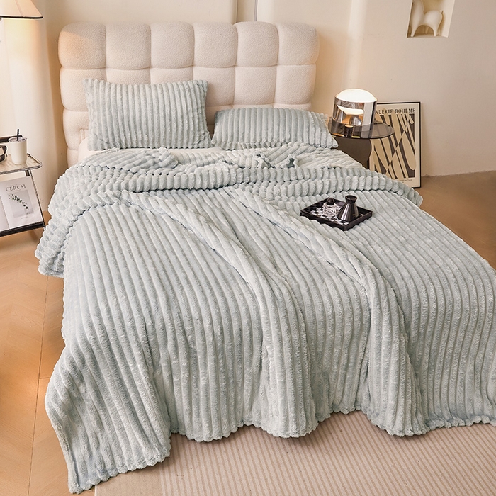 91家纺网 家纺一手货源 找家纺 合纵跨境工厂 2025新款兔毛绒法兰绒贝贝绒毛毯跨境外贸JIT一件代发TEMU亚马逊希音包过核价抽条毛毯 梦幻浅灰