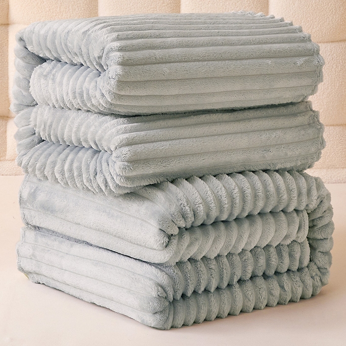 91家纺网 家纺一手货源 找家纺 合纵跨境工厂 2025新款兔毛绒法兰绒贝贝绒毛毯跨境外贸JIT一件代发TEMU亚马逊希音包过核价抽条毛毯 梦幻浅灰