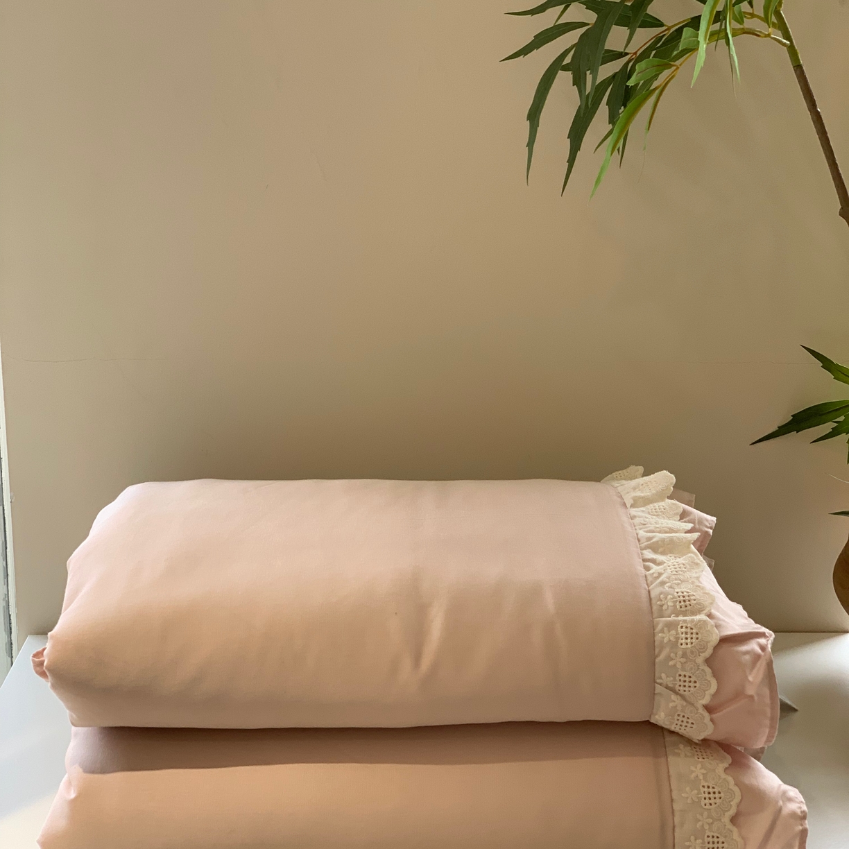 91家纺网 家纺一手货源 找家纺 汇庭 2025春夏新款美心真被系列夏凉被空调被单夏被 爱心豆沙