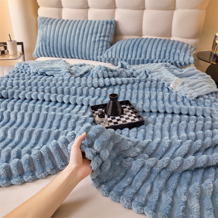 91家纺网 家纺一手货源 找家纺 合纵跨境工厂 2025新款兔毛绒法兰绒贝贝绒毛毯跨境外贸JIT一件代发TEMU亚马逊希音包过核价抽条毛毯 晴空蓝