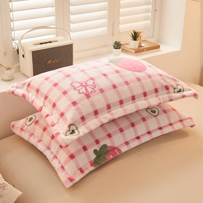 91家纺网 家纺一手货源 找家纺 合纵跨境工厂 2025新款印花牛奶绒毛毯法莱绒雪花绒贝贝绒双面绒毛毯跨境外贸JIT一件代发TEMU亚马逊希音包过核价印花毛毯 草莓格子