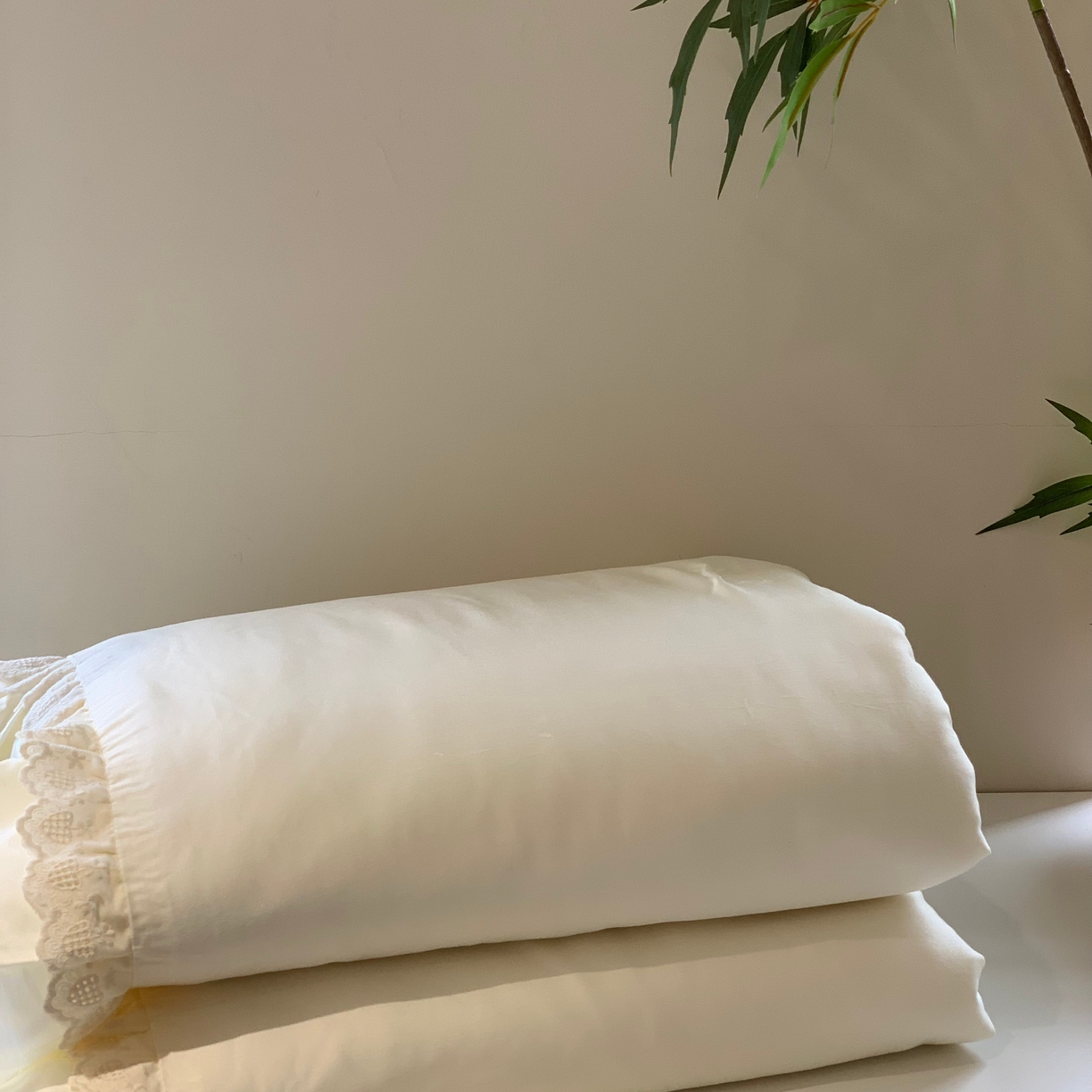 91家纺网 家纺一手货源 找家纺 汇庭 2025春夏新款美心真被系列夏凉被空调被单夏被 爱心奶白