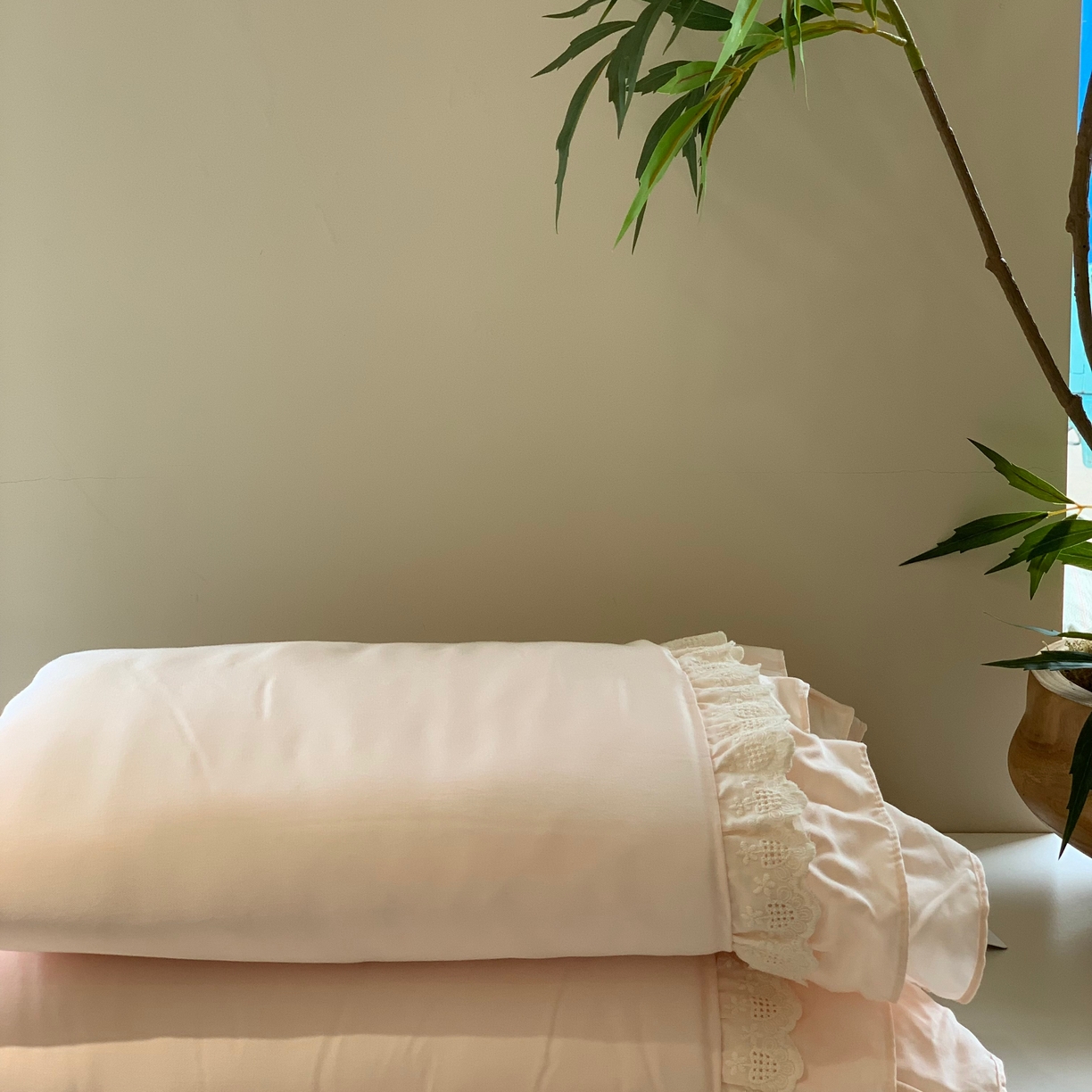 91家纺网 家纺一手货源 找家纺 汇庭 2025春夏新款美心真被系列夏凉被空调被单夏被 爱心杏粉