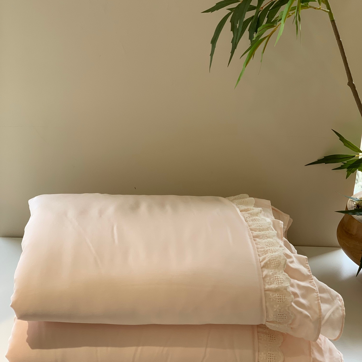 91家纺网 家纺一手货源 找家纺 汇庭 2025春夏新款美心真被系列夏凉被空调被单夏被 爱心杏粉