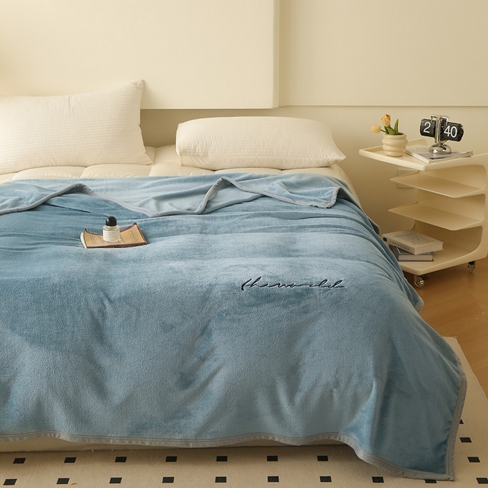 91家纺网 家纺一手货源 找家纺 合纵跨境工厂 2025新品绣花牛奶绒毛毯法莱绒雪花绒贝贝绒双面绒毛毯跨境外贸JIT一件代发TEMU亚马逊希音包过核价nice nice灰蓝