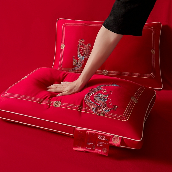 91家纺网 家纺一手货源 找家纺 （总）珍贝家纺 2025新款龙凤呈祥枕 枕头枕芯