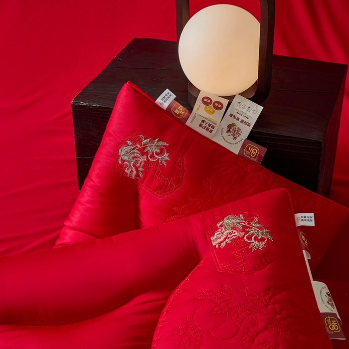 91家纺网 家纺一手货源 找家纺 （总）珍贝家纺 2025新款榴开百子枕 枕头枕芯