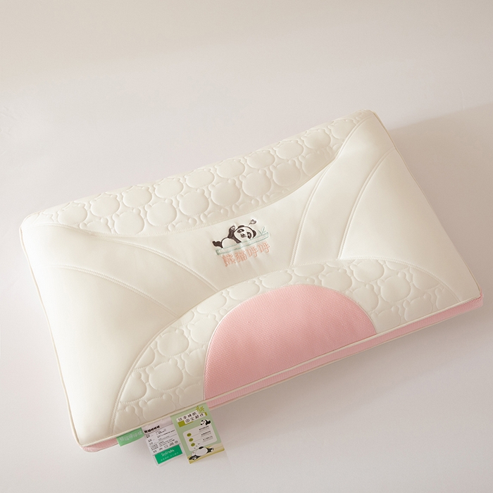 91家纺网 家纺一手货源 找家纺 珍贝家纺 2024新款A类凉感丝熊猫呼呼枕芯护颈枕头 熊猫呼呼-粉色 48x74cm/只