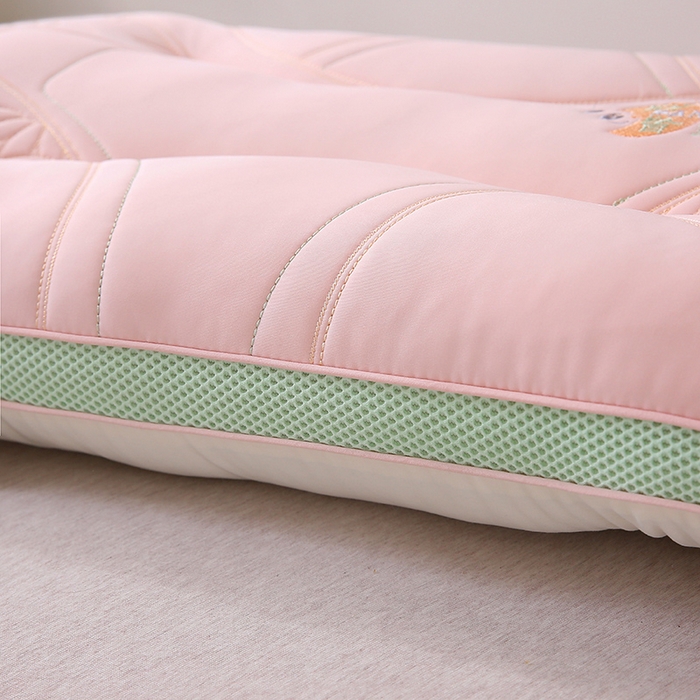 91家纺网 家纺一手货源 找家纺 珍贝家纺 2025新款A类凉感丝所盼皆达冰丝层枕头枕芯 所盼皆达冰丝层枕-粉色 48x74cm/只