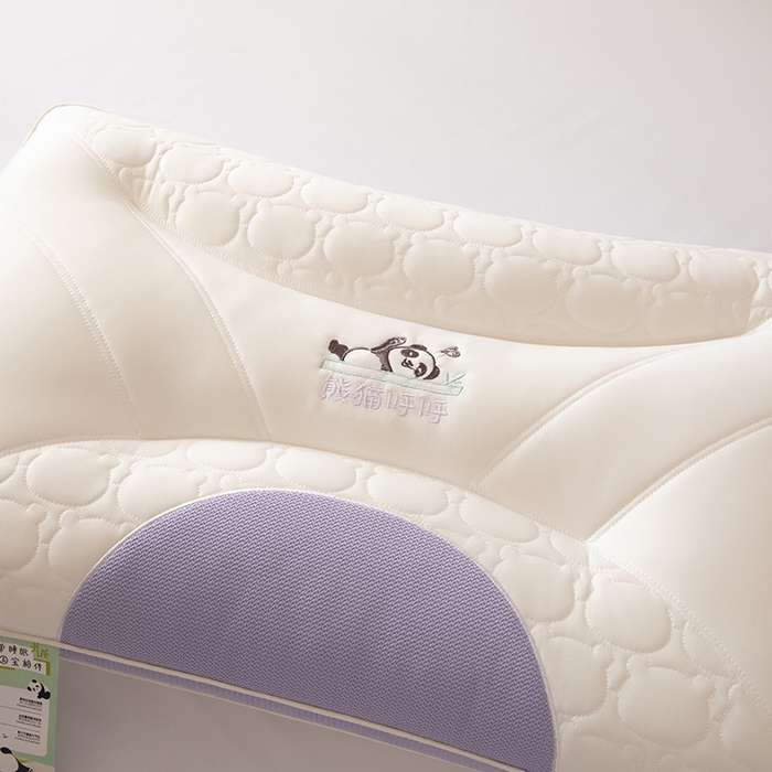 91家纺网 家纺一手货源 找家纺 珍贝家纺 2024新款A类凉感丝熊猫呼呼枕芯护颈枕头 熊猫呼呼-紫色 48x74cm/只