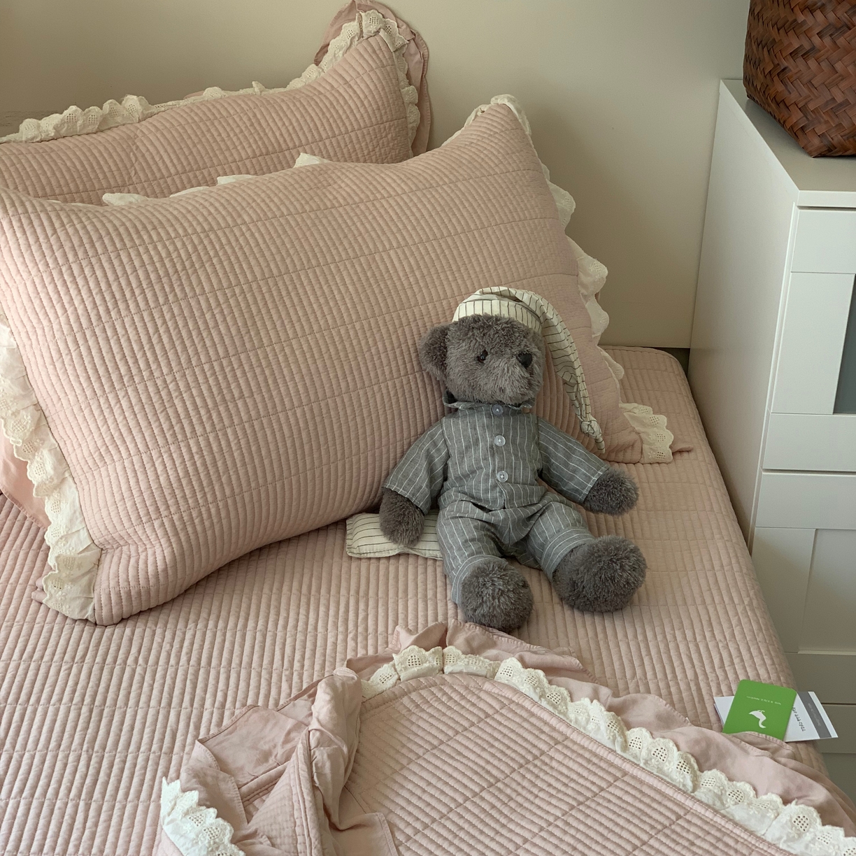 91家纺网 家纺一手货源 找家纺 汇庭 2025春夏新款美心床盖三件套系列 爱心豆沙