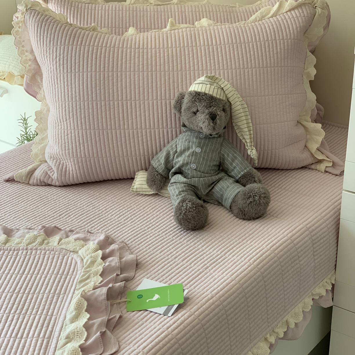 91家纺网 家纺一手货源 找家纺 汇庭 2025春夏新款美心床盖三件套系列 爱心罗兰紫