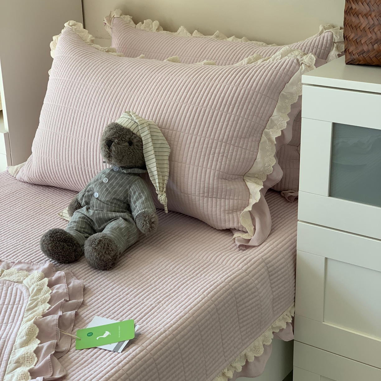 91家纺网 家纺一手货源 找家纺 汇庭 2025春夏新款美心床盖三件套系列 爱心罗兰紫