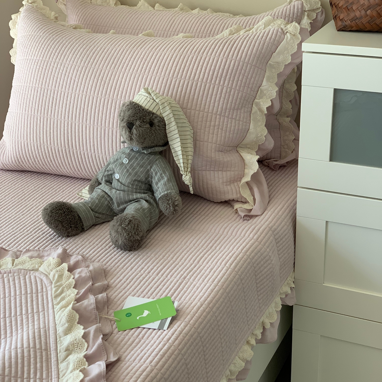 91家纺网 家纺一手货源 找家纺 汇庭 2025春夏新款美心床盖三件套系列 爱心罗兰紫