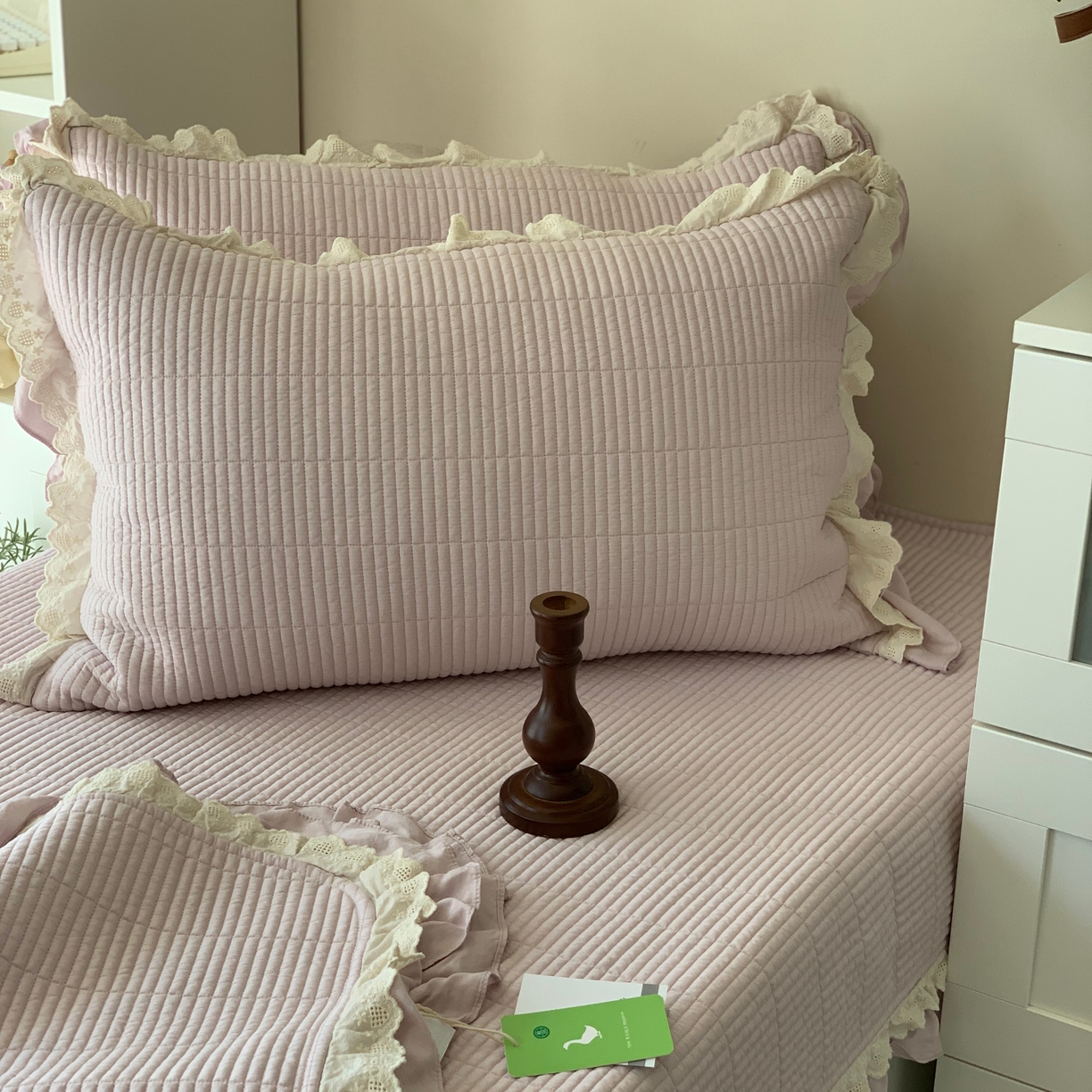 91家纺网 家纺一手货源 找家纺 汇庭 2025春夏新款美心床盖三件套系列 爱心罗兰紫