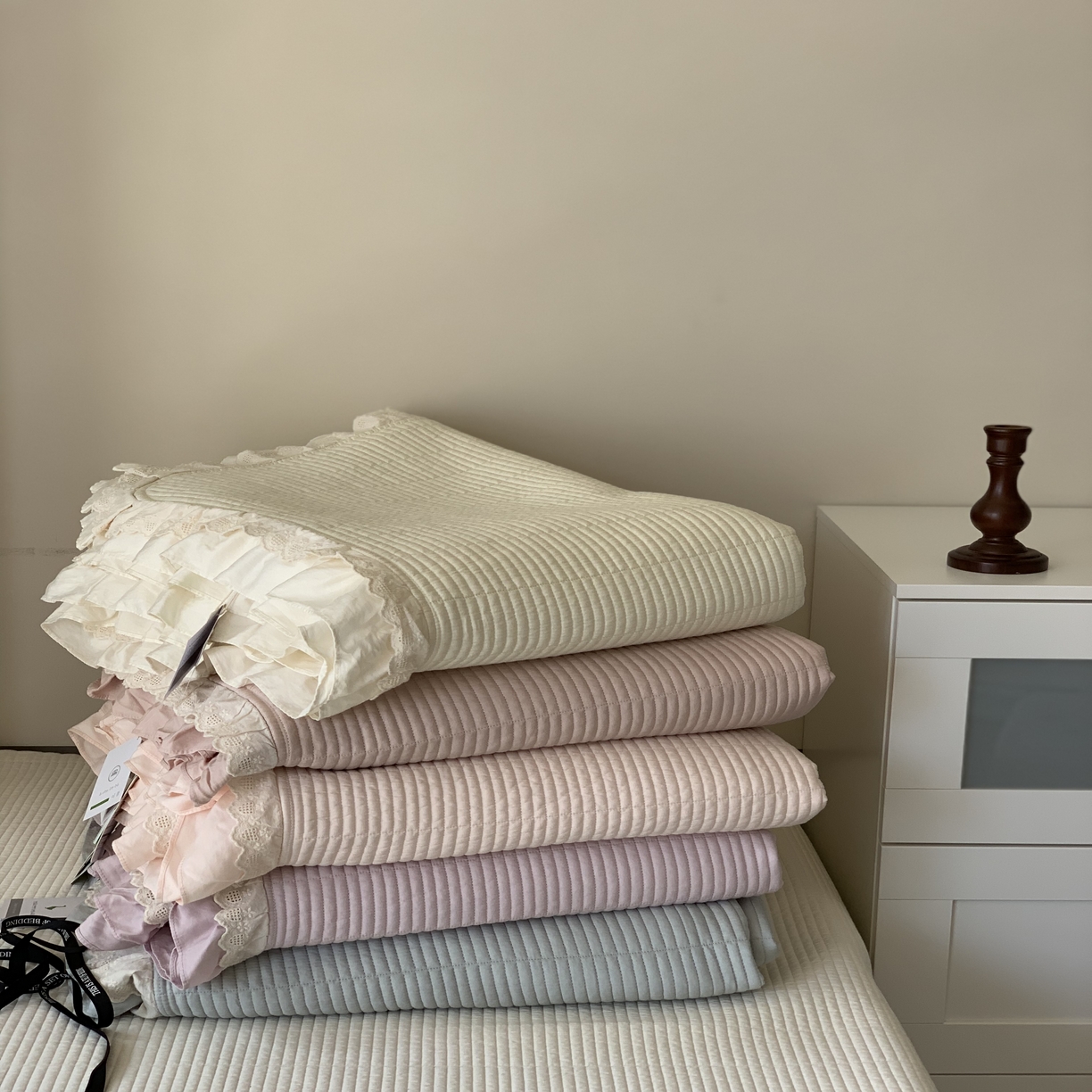 91家纺网 家纺一手货源 找家纺 汇庭 2025春夏新款美心床盖三件套系列 组合图仅供参考