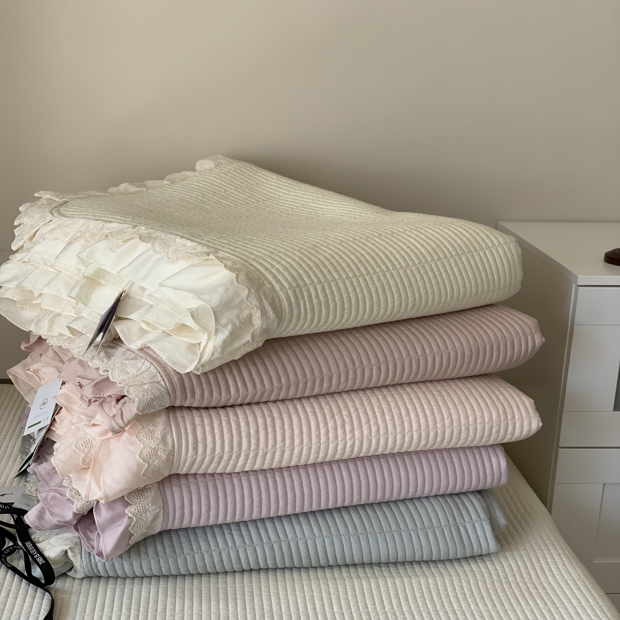 91家纺网 家纺一手货源 找家纺 汇庭 2025春夏新款美心床盖三件套系列 组合图仅供参考