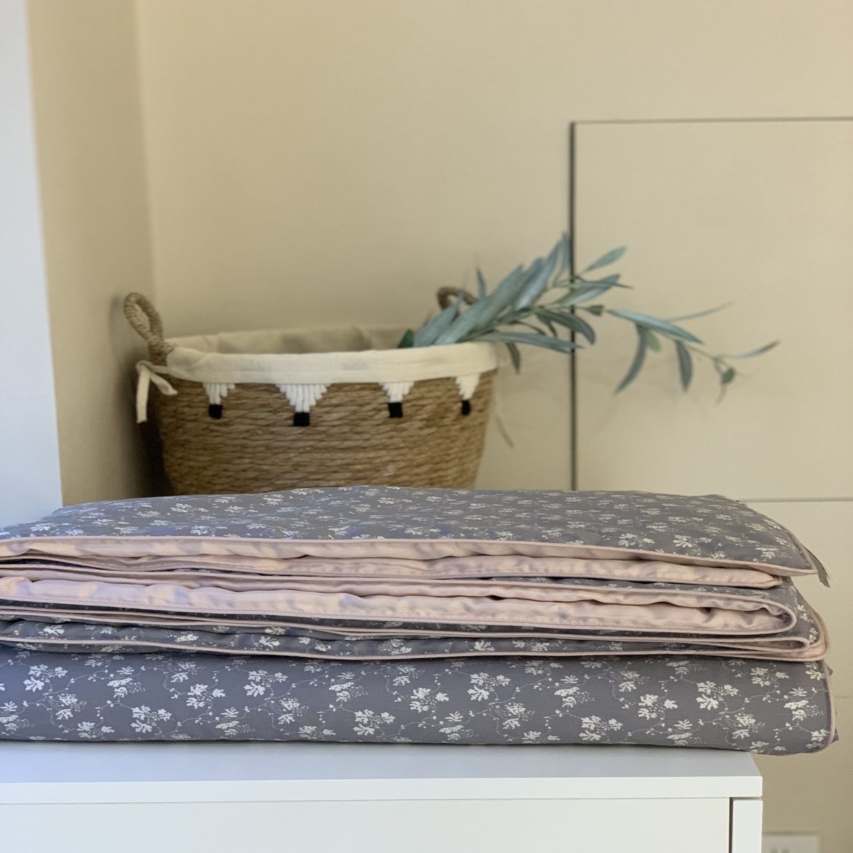 91家纺网 家纺一手货源 找家纺 汇庭 2025春夏新款蔓莎夏被系列夏凉被空调被单夏被 贝蒂灰