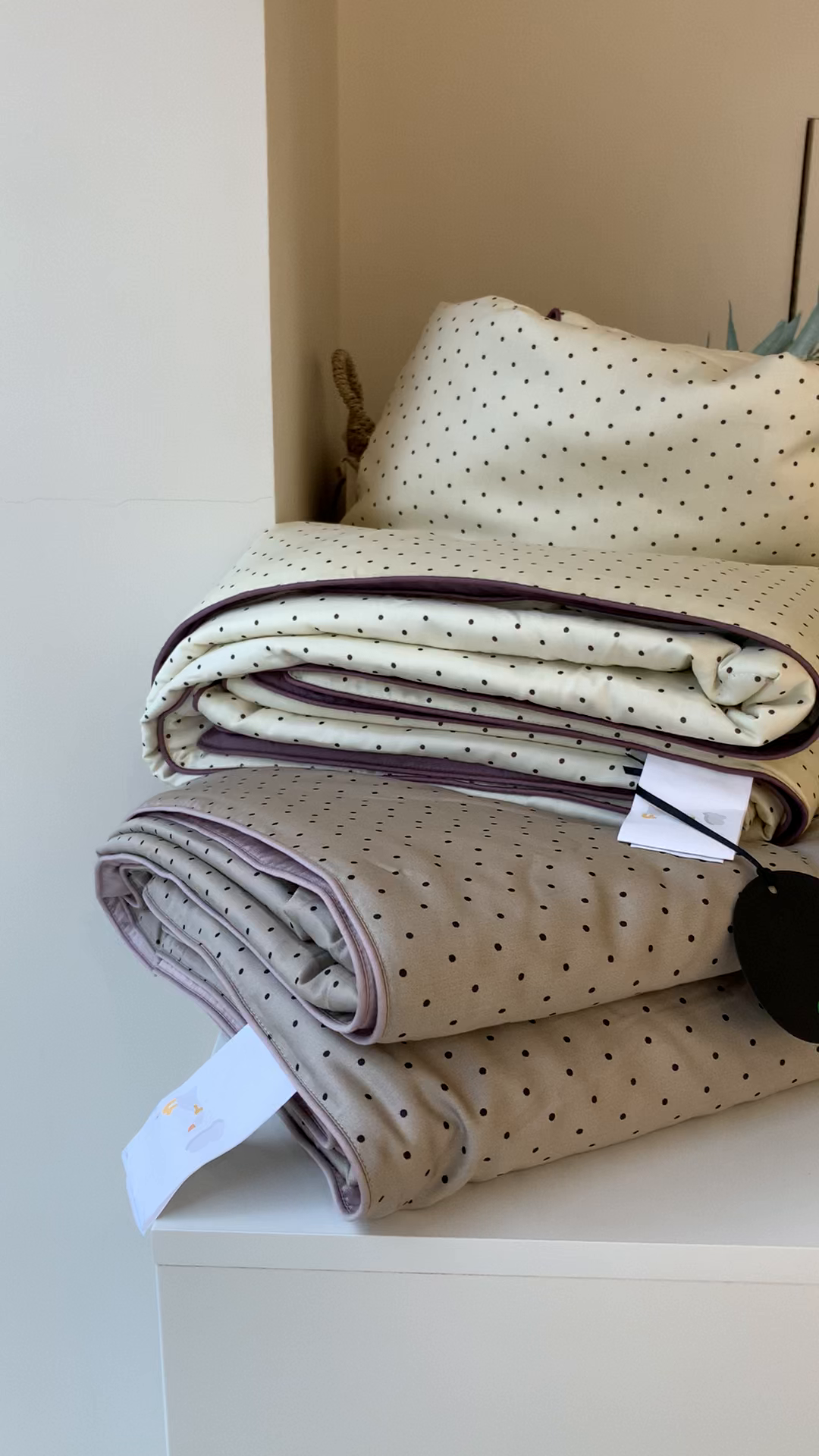 91家纺网 家纺一手货源 找家纺 汇庭 2025春夏新款蔓莎夏被系列夏凉被空调被单夏被 山茶咖