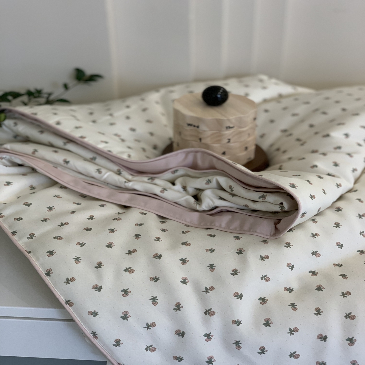 91家纺网 家纺一手货源 找家纺 汇庭 2025春夏新款蔓莎夏被系列夏凉被空调被单夏被 小美好