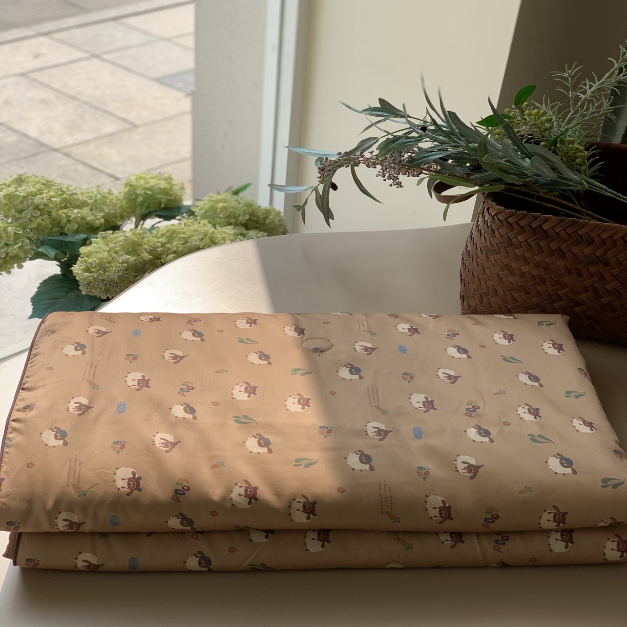 91家纺网 家纺一手货源 找家纺 汇庭 2025春夏新款蔓莎夏被系列夏凉被空调被单夏被 雪莉咖