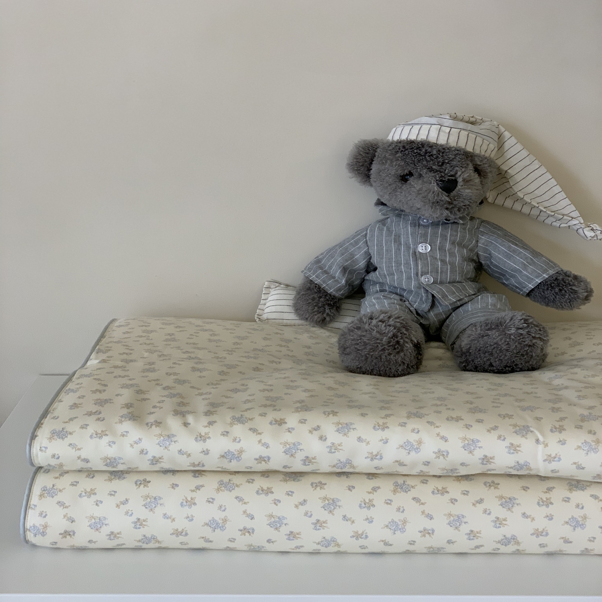 91家纺网 家纺一手货源 找家纺 汇庭 2025春夏新款蔓莎夏被系列夏凉被空调被单夏被 伊莎绿