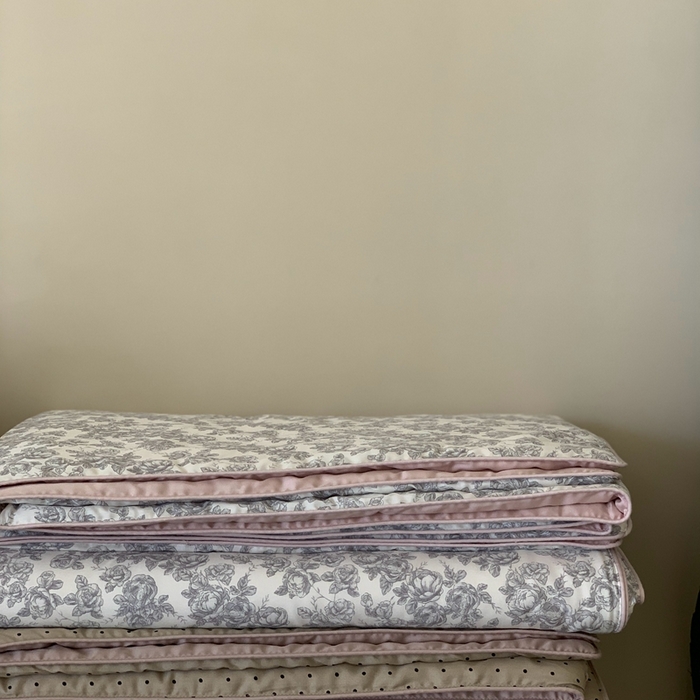 91家纺网 家纺一手货源 找家纺 （总）汇庭 2025春夏新款蔓莎夏被系列夏凉被空调被单夏被