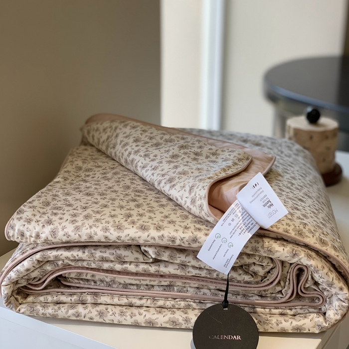 91家纺网 家纺一手货源 找家纺 汇庭 2025春夏新款蔓莎夏被系列夏凉被空调被单夏被 爱尔兰