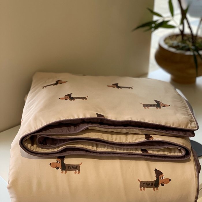 91家纺网 家纺一手货源 找家纺 汇庭 2025春夏新款蔓莎夏被系列夏凉被空调被单夏被 巴迪狗