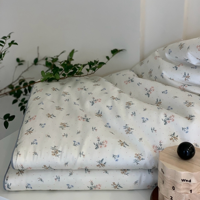 91家纺网 家纺一手货源 找家纺 汇庭 2025春夏新款蔓莎夏被系列夏凉被空调被单夏被 半夏蓝