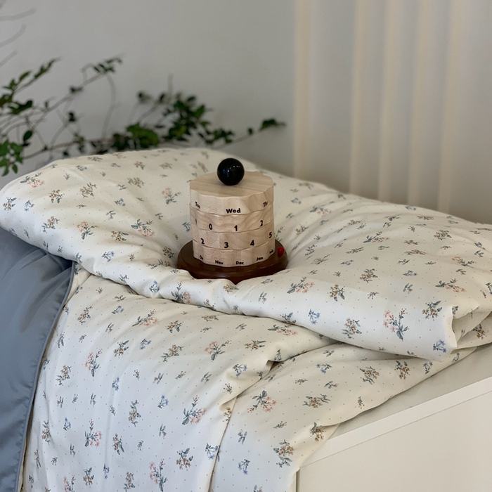 91家纺网 家纺一手货源 找家纺 汇庭 2025春夏新款蔓莎夏被系列夏凉被空调被单夏被 半夏蓝