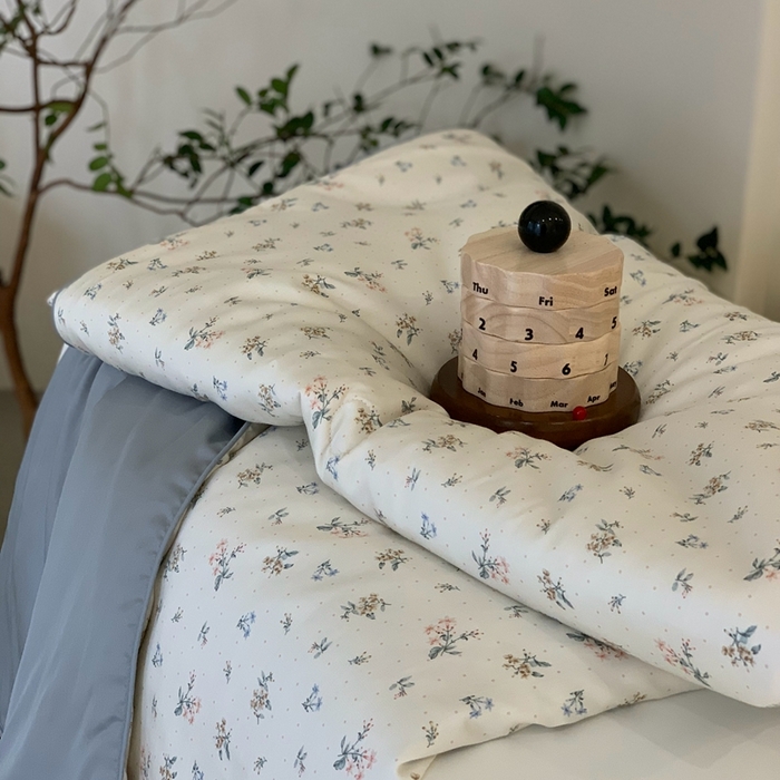 91家纺网 家纺一手货源 找家纺 汇庭 2025春夏新款蔓莎夏被系列夏凉被空调被单夏被 半夏蓝