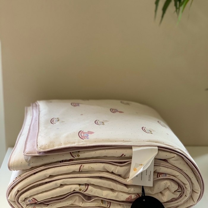 91家纺网 家纺一手货源 找家纺 汇庭 2025春夏新款蔓莎夏被系列夏凉被空调被单夏被 达拉木马