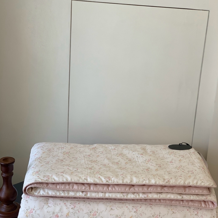 91家纺网 家纺一手货源 找家纺 汇庭 2025春夏新款蔓莎夏被系列夏凉被空调被单夏被 斐思粉