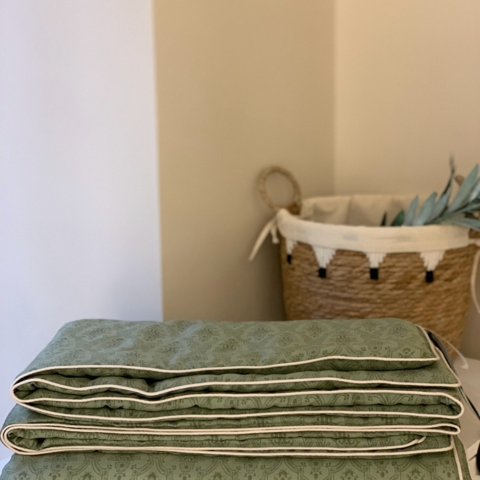 91家纺网 家纺一手货源 找家纺 汇庭 2025春夏新款蔓莎夏被系列夏凉被空调被单夏被 古驰绿