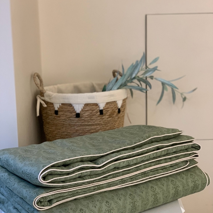 91家纺网 家纺一手货源 找家纺 汇庭 2025春夏新款蔓莎夏被系列夏凉被空调被单夏被 古驰绿