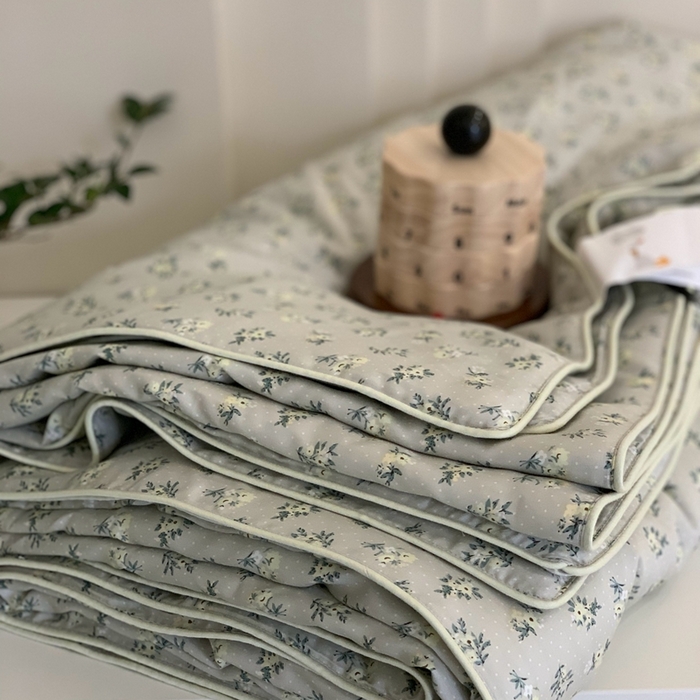 91家纺网 家纺一手货源 找家纺 汇庭 2025春夏新款蔓莎夏被系列夏凉被空调被单夏被 绿珍妮