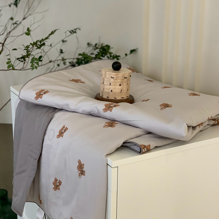 91家纺网 家纺一手货源 找家纺 汇庭 2025春夏新款蔓莎夏被系列夏凉被空调被单夏被 小熊白