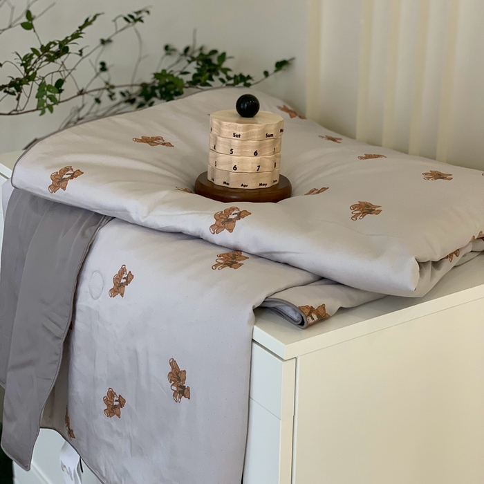 91家纺网 家纺一手货源 找家纺 汇庭 2025春夏新款蔓莎夏被系列夏凉被空调被单夏被 小熊白