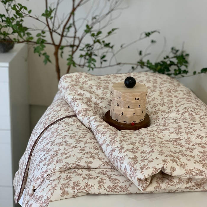 91家纺网 家纺一手货源 找家纺 汇庭 2025春夏新款蔓莎夏被系列夏凉被空调被单夏被 山茶咖