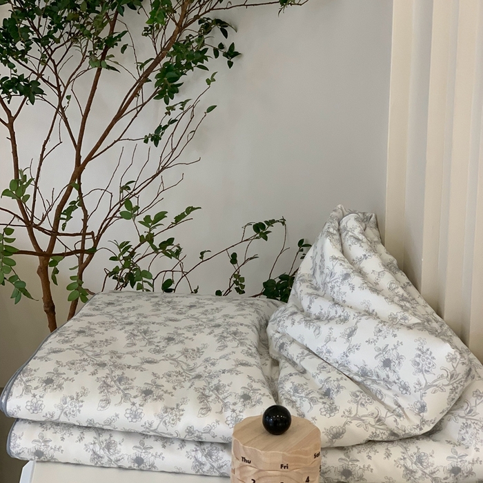 91家纺网 家纺一手货源 找家纺 汇庭 2025春夏新款蔓莎夏被系列夏凉被空调被单夏被 山茶兰