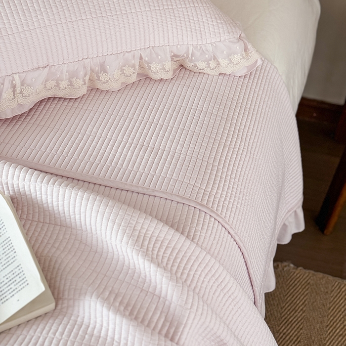 91家纺网 家纺一手货源 找家纺 汇庭 2025新款洛可可花边床盖三件套系列 洛可白桃