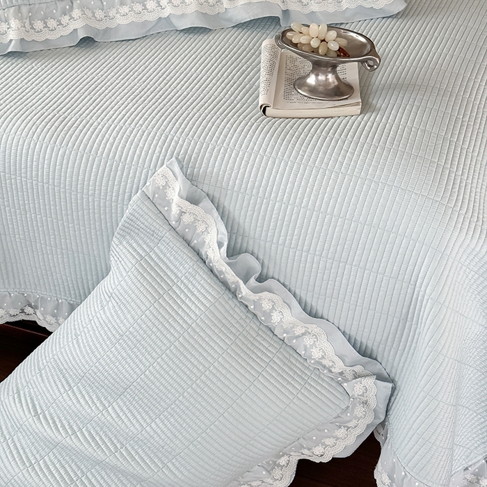 91家纺网 家纺一手货源 找家纺 汇庭 2025新款洛可可花边床盖三件套系列 洛可冰蓝