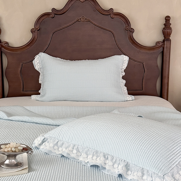 91家纺网 家纺一手货源 找家纺 汇庭 2025新款洛可可花边床盖三件套系列 洛可冰蓝