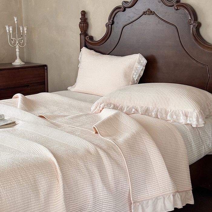 91家纺网 家纺一手货源 找家纺 汇庭 2025新款洛可可花边床盖三件套系列 洛可奶茶