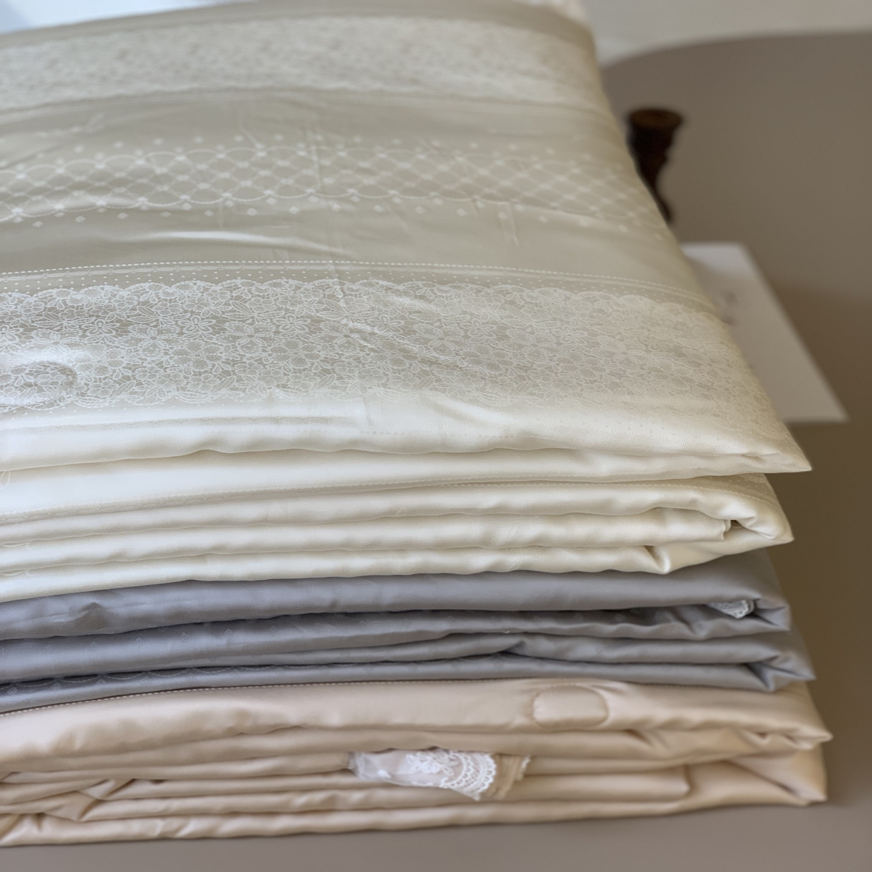 91家纺网 家纺一手货源 找家纺 （总）汇庭 2025春夏新款洛可可夏被系列夏凉被空调被单夏被