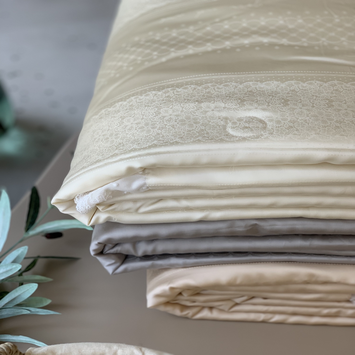 91家纺网 家纺一手货源 找家纺 （总）汇庭 2025春夏新款洛可可夏被系列夏凉被空调被单夏被